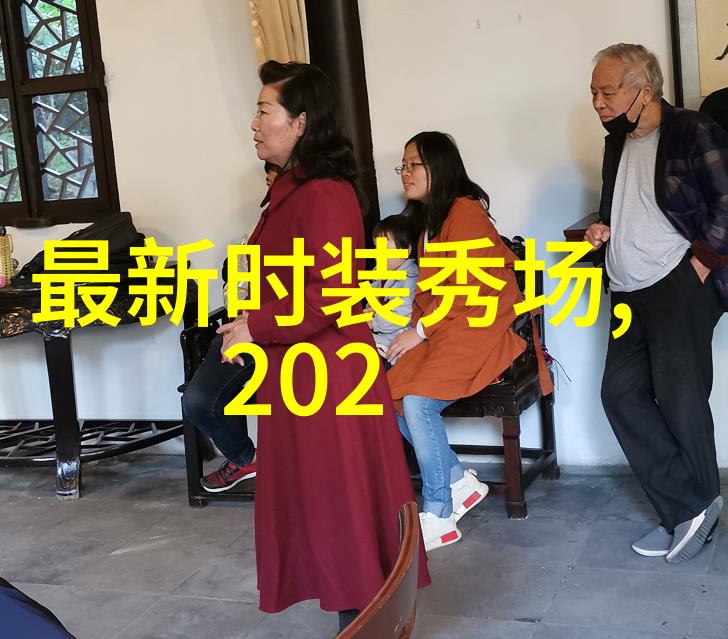 王媛可受邀出席时尚活动 黑色扇形百褶裙氛围感十足